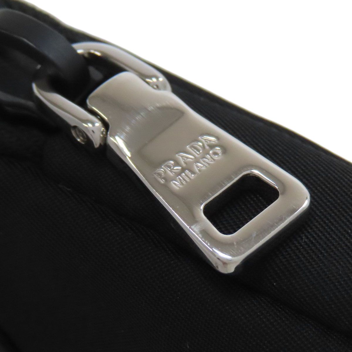 PRADA プラダ ロゴ金具 ミニポーチ RE NYLON アクセサリーポーチ  