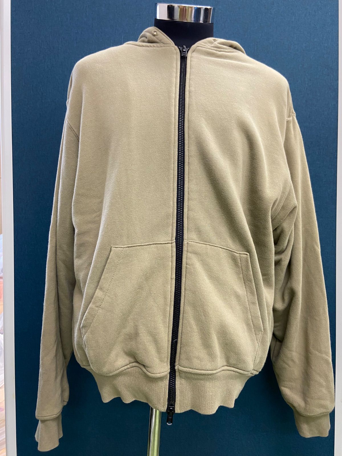 FOG ESSENTIALS ダブルフェイスジップパーカー FEAR OF GOD エッセンシャルズ ビッグシルエット ME68-2602