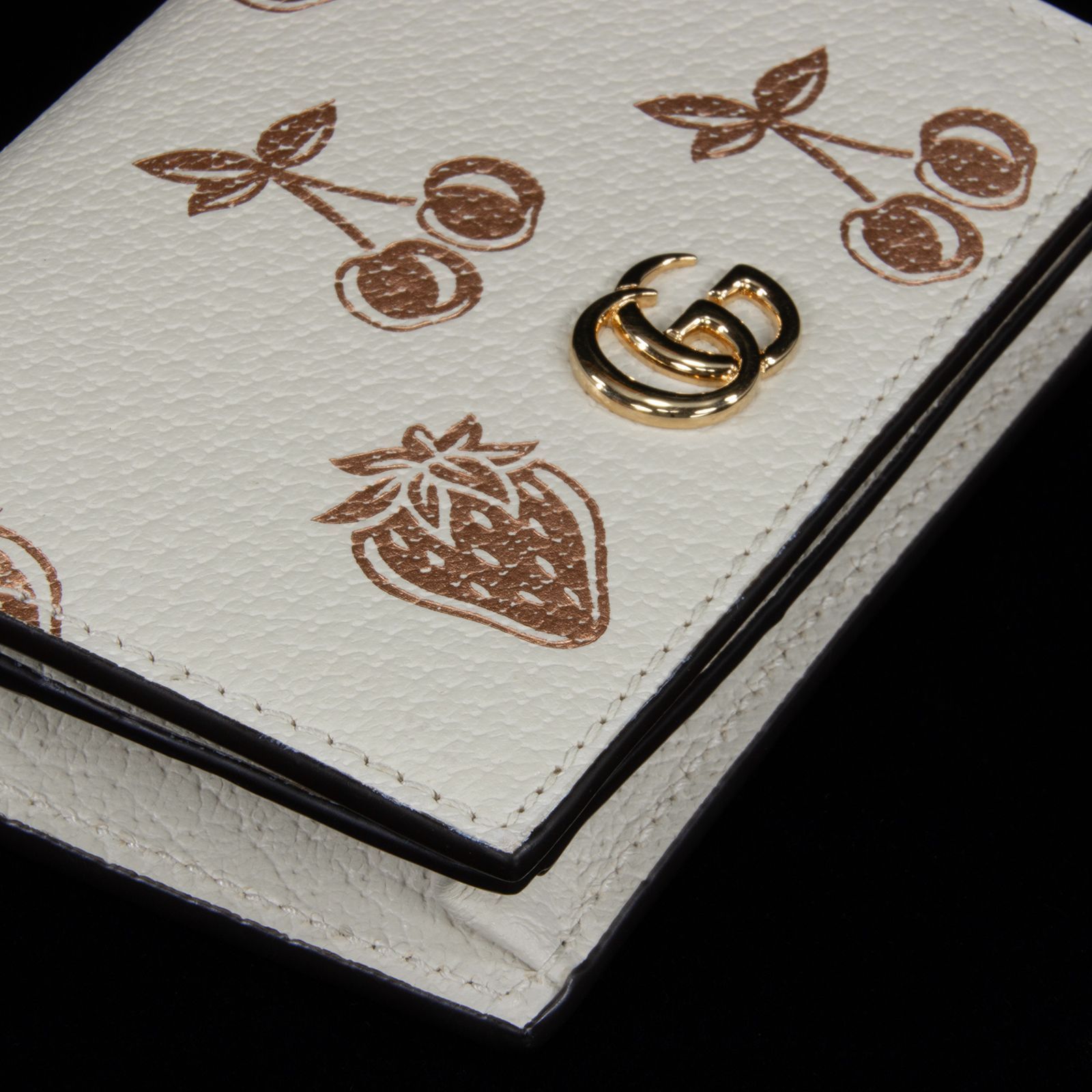 本物 送料無料 グッチ 短財布 二つ折り財布 レディース 2020年春夏限定