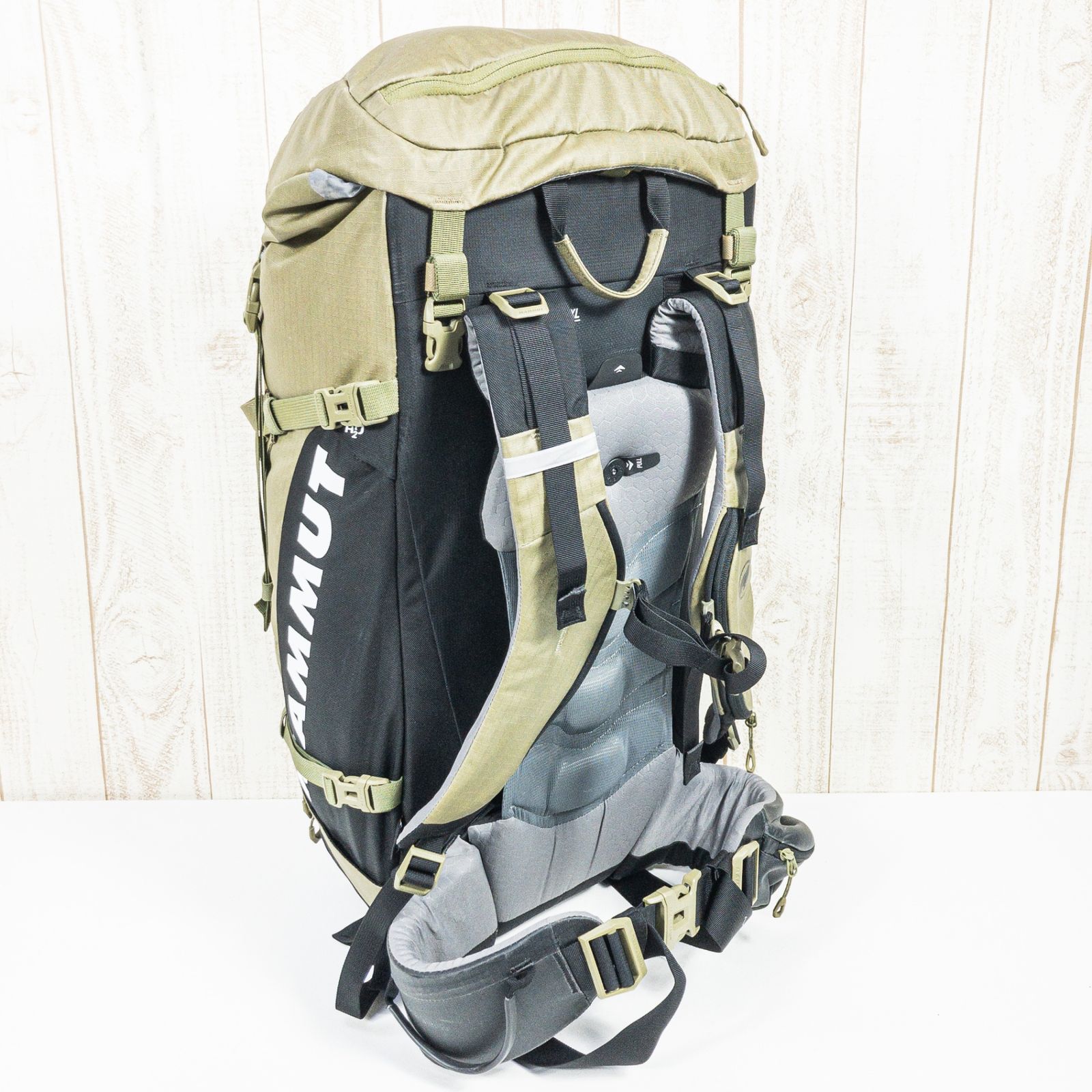 【Unisex OneSize グリーン系】 Mammut ( マムート ) トリオン スパイン 50 Trion Spine 50 Olive-Black / 4073 ナイロン バッグ ストレージ バックパック 容量【30 Unisex OneSize グリーン系】 Mammut ( マムート ) トリオン スパイン