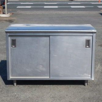 2 業務用 ステンレス 調理台 W120 D60 H85cm 1200 引違い 扉付 作業台 片面 へこみ ビス穴あり
