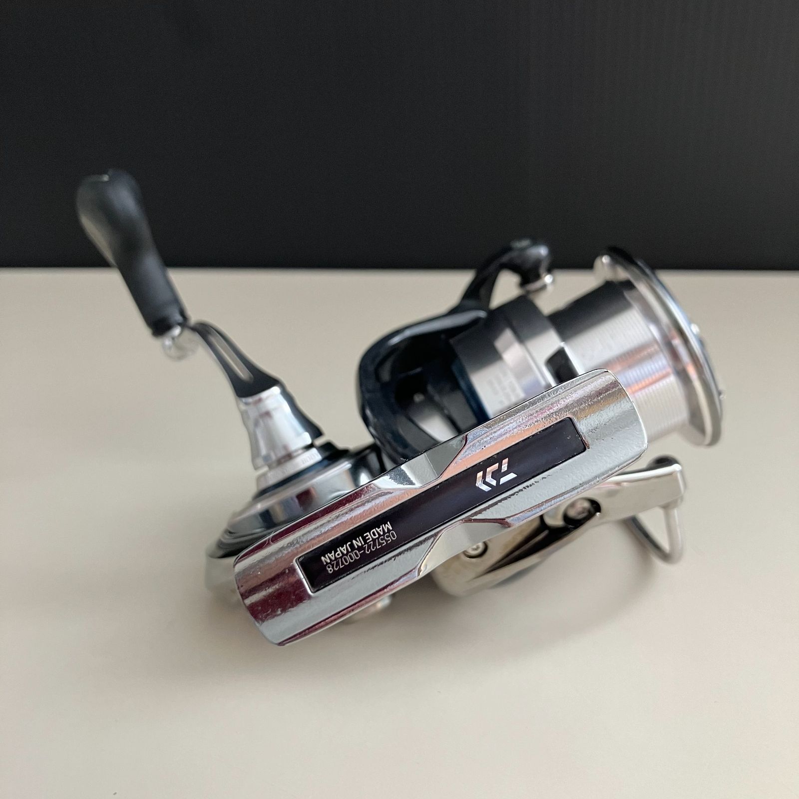 併売】DAIWA ダイワ イグジスト 18EXIST LT4000-C スピニングリール 