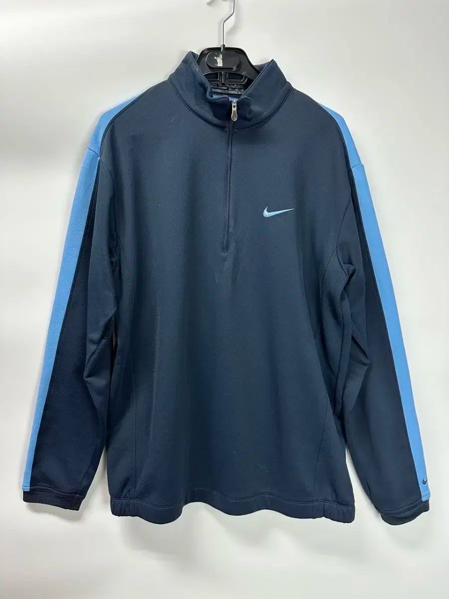 【雷市場（ポンジャン）商品韓国直送】 （ M L ） NIKE(ナイキ) ゴルフ キモクラスジップアップ