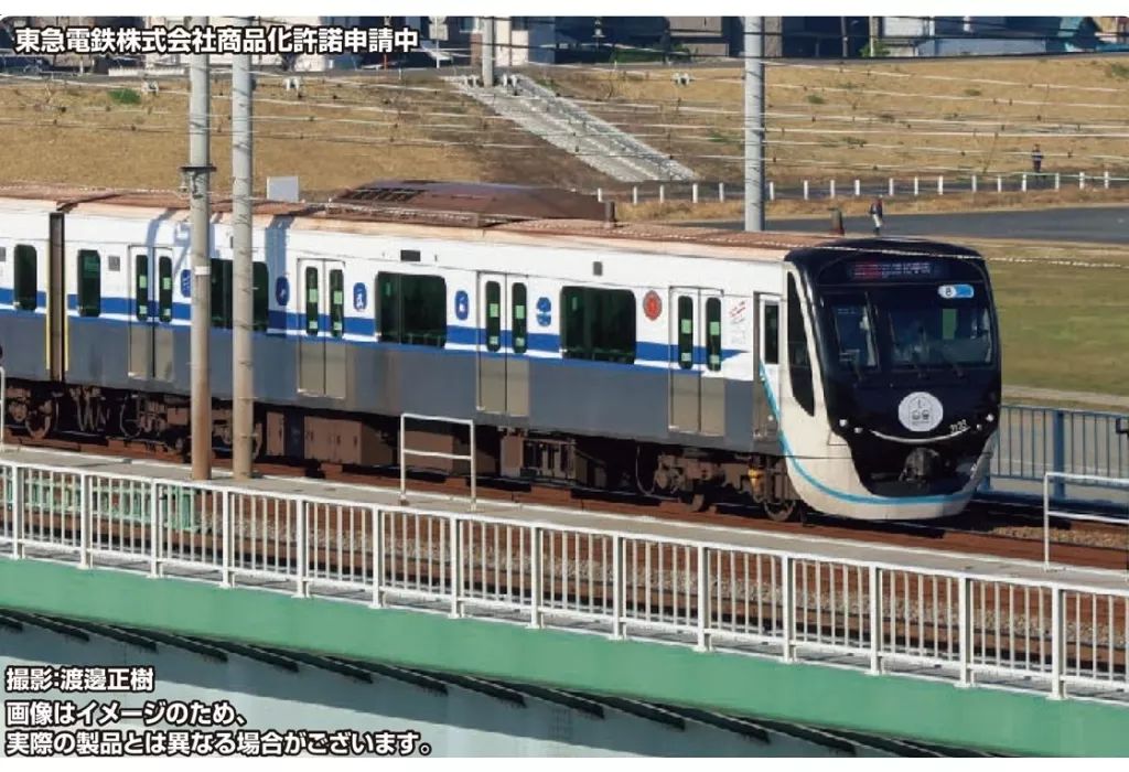新品】鉄道模型 1/150 東急電鉄3020系(新幹線ラッピングトレイン)8両