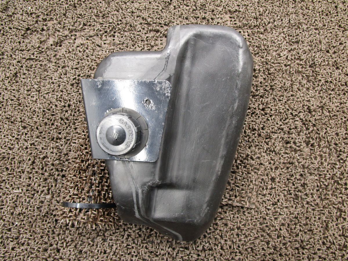 バンバン90 ガソリンタンク タンクキャップ △A3903！RV90 スズキ