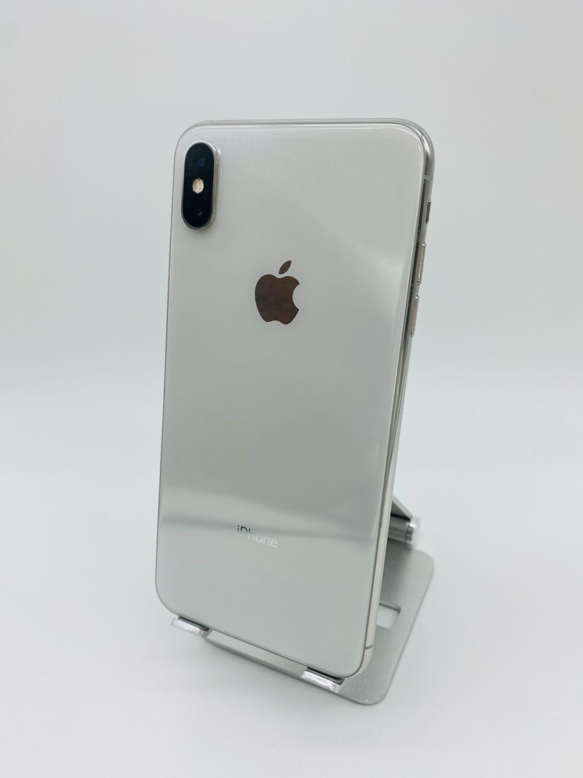 大人気☆ iPhoneXS 64GB シルバー/新品BT100%/シムフリー 029