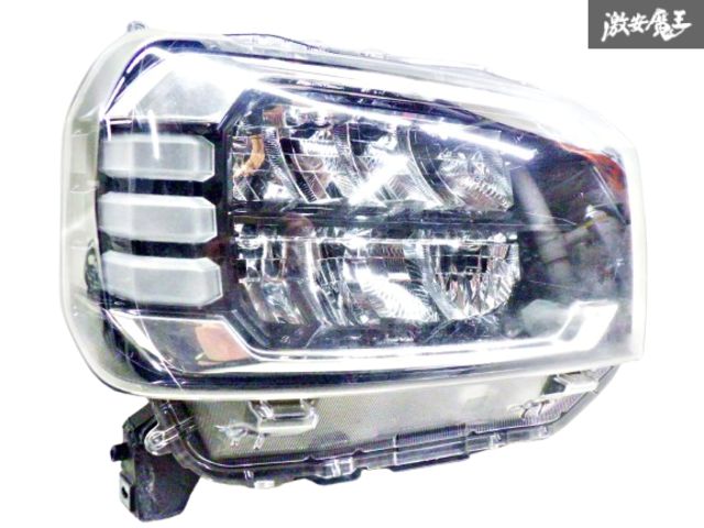 ダイハツ LA900S LA910S タフト 右ヘッドライト