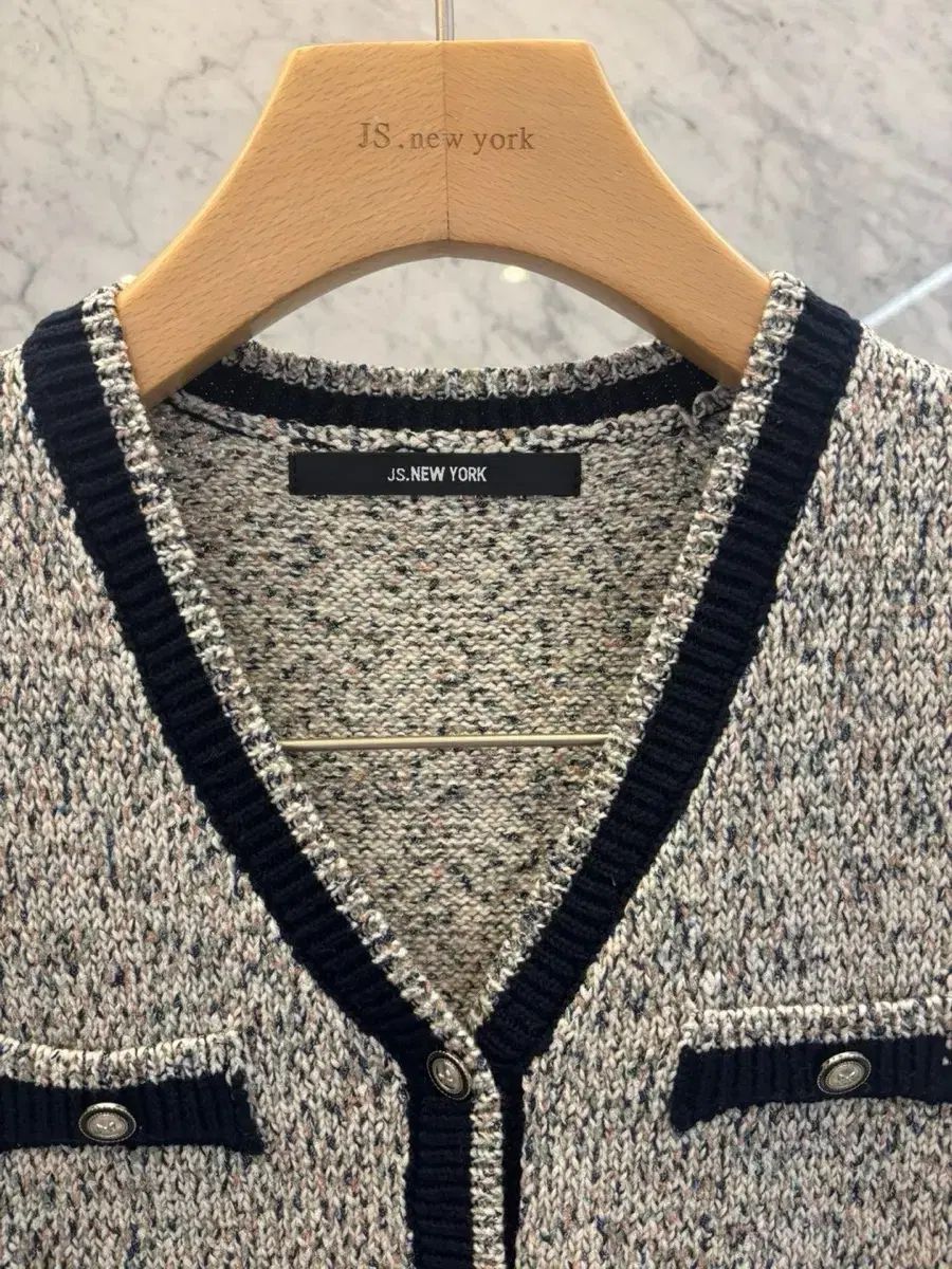 js NEW YORK スタイル 当日発送 2025 F w Vネック バイ ぼかし ニットベスト WWW_NOITHATQUANGTHANH_NET
