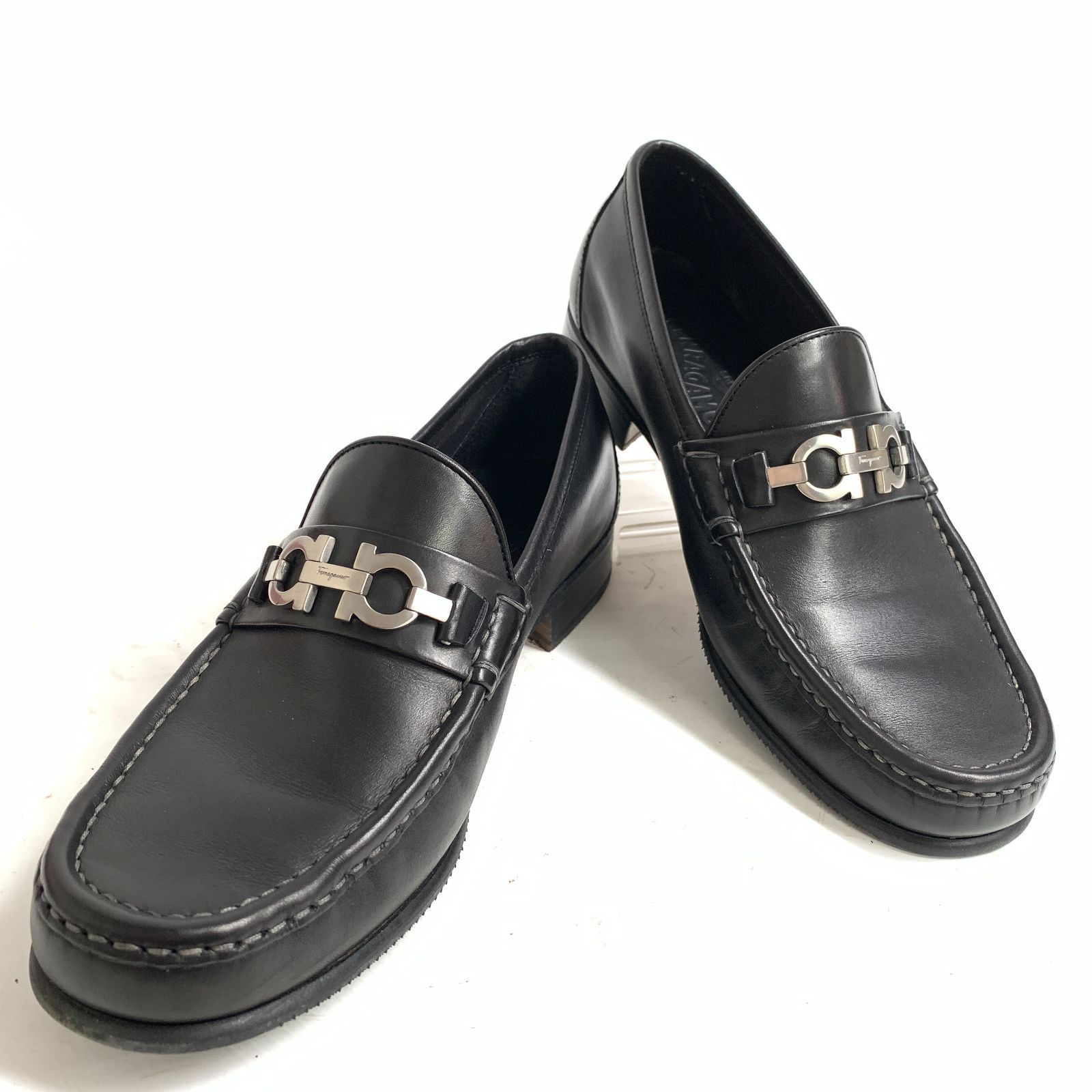 美品 サルヴァトーレ フェラガモ 7 1/2 25 レザー ローファー ヴァラ サルヴァトーレ フェラガモ ローファー 7 1/2 EE