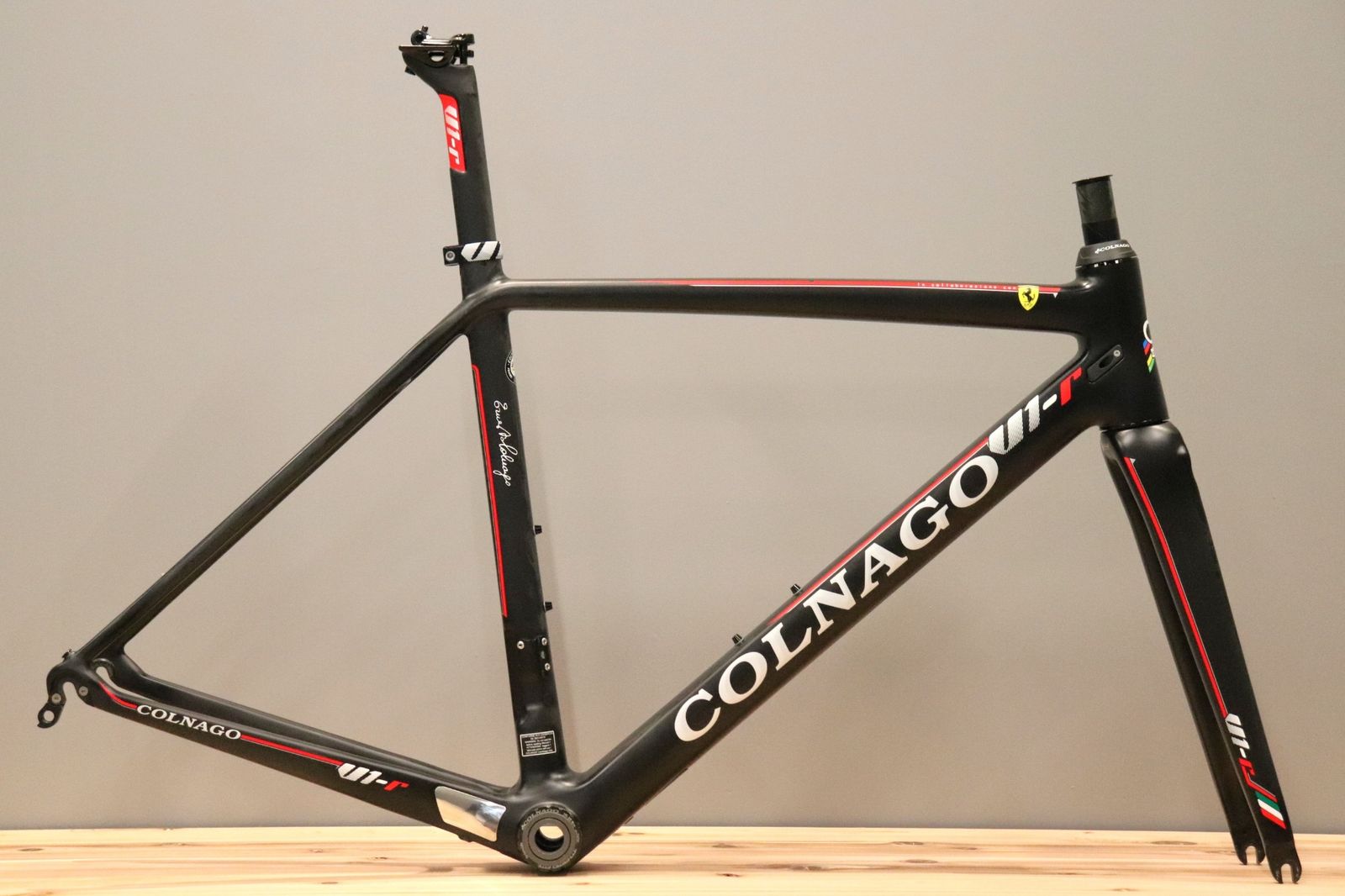 コルナゴ COLNAGO V1-R 2015モデル 480sサイズ カーボン ロードバイク フレームセット 仙台店