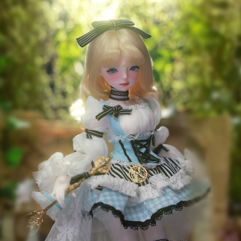 BJD 1|4 人形 完全なセットには かつら 衣服 靴下 靴 帽子が含まれます