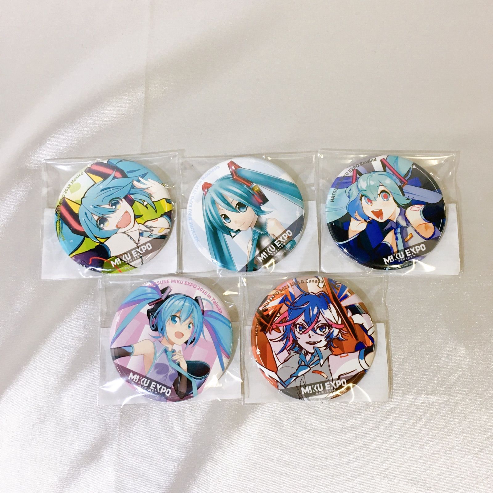 初音ミク HATSUNE MIKU EXPO Rewind 缶バッジ HATSUNE MIKU EXPO 10th Anniversary - 描き下ろし 初音ミク