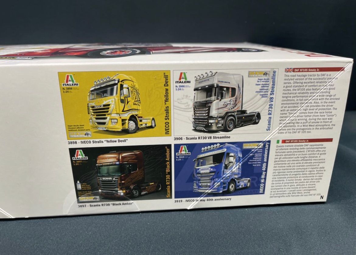 イタレリ 1/24 DAF XF-105 “スモーキーJr. トラクターヘッド プラモデル I-