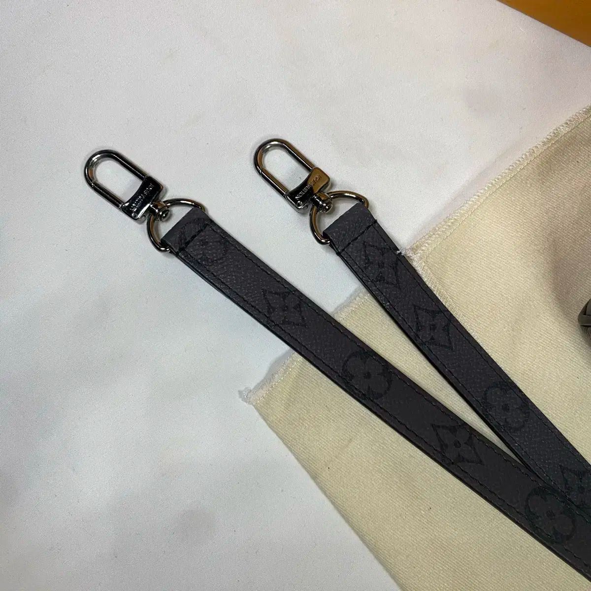 モノグラム エクリプス