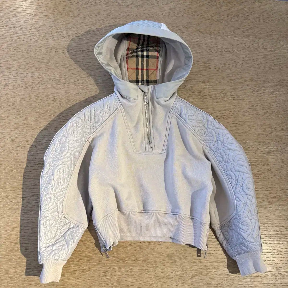 Burberry Kids バーバリーキッズ フード スウェードティー 6Y