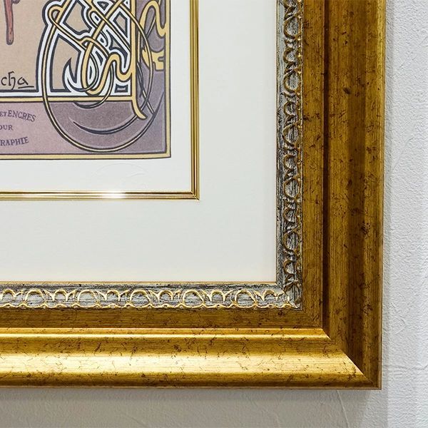 ミュシャ財団認定版画破格定価119000円本物美品　額縁はゴールドとモスグリーン ミュシャ財団初の公認ブランド「ミュシャ」がデビュー 国内1号店