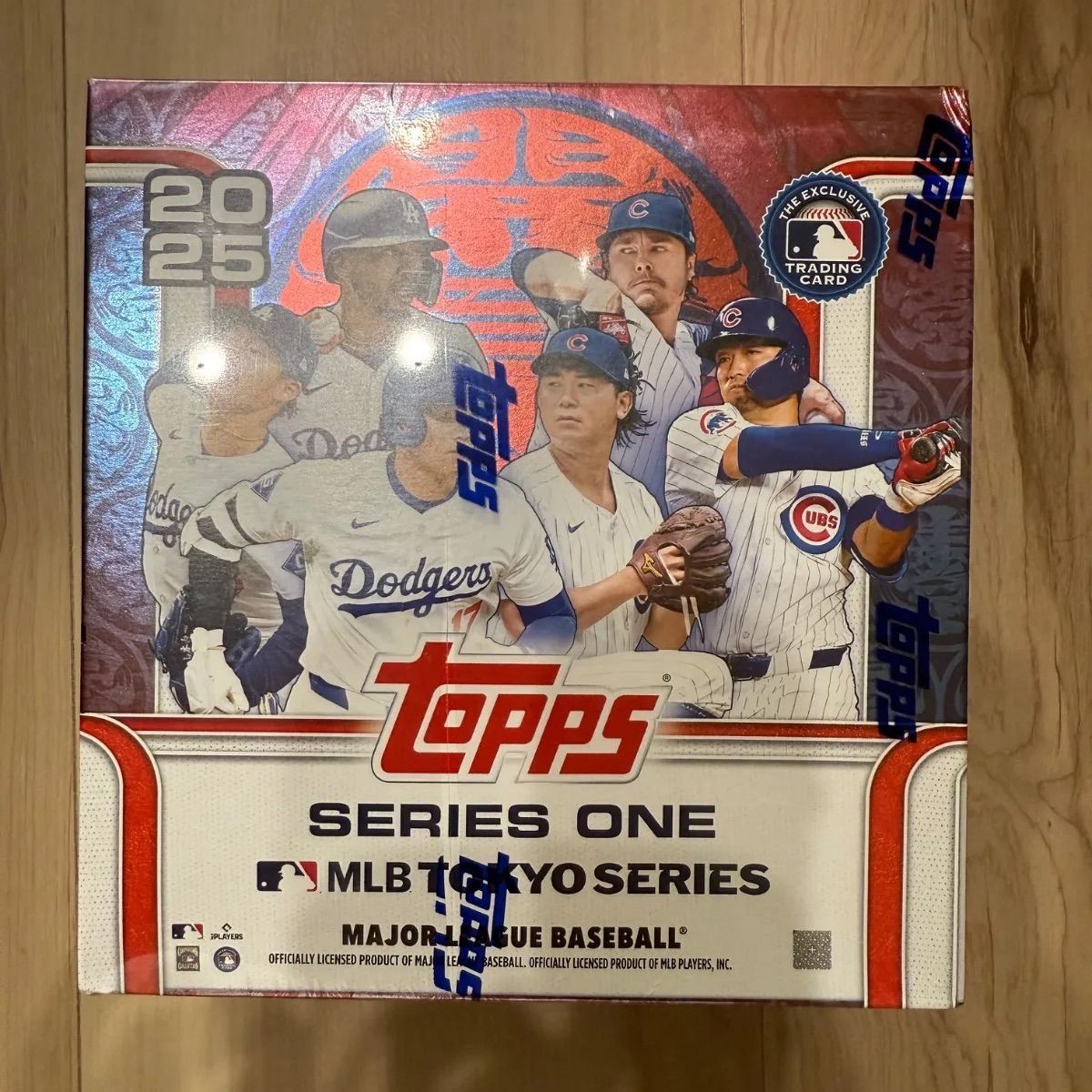 新品未開封 シュリンク切れ目あり 外箱切れ目あり Topps 2025