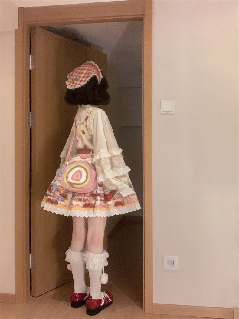 ふんわりいちごロールケーキバッグ