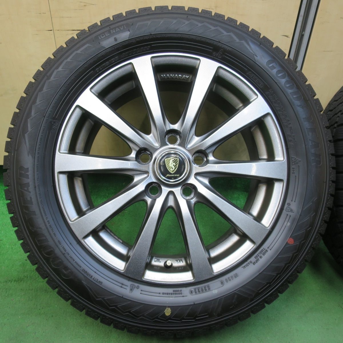 GOODYEAR ICENAVI7 205/60R16】スタッドレス【LOXARNY SPORT 16インチ