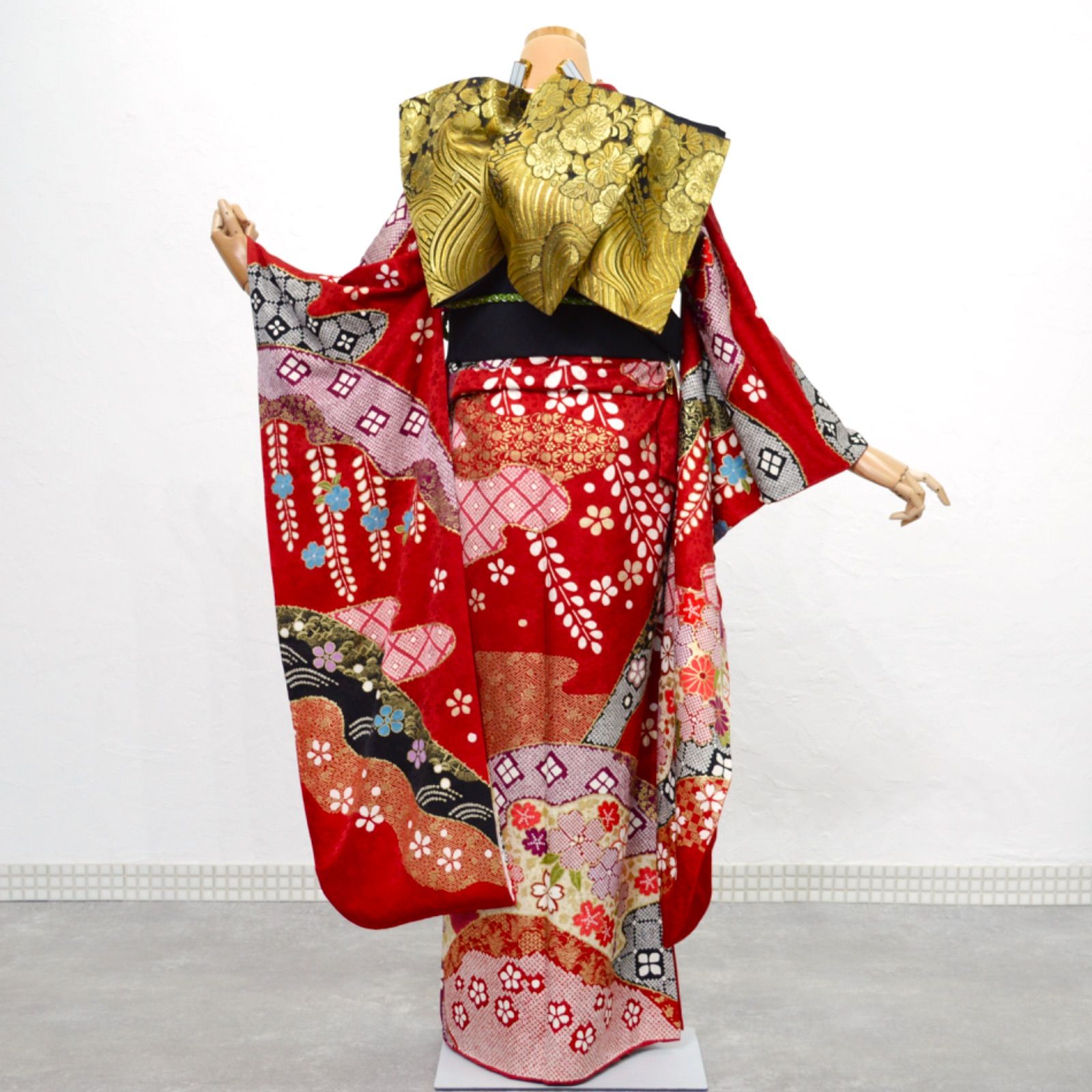 美品》正絹 振袖フルセット S〜Lサイズ 成人式 金駒刺繍 鶴 赤地