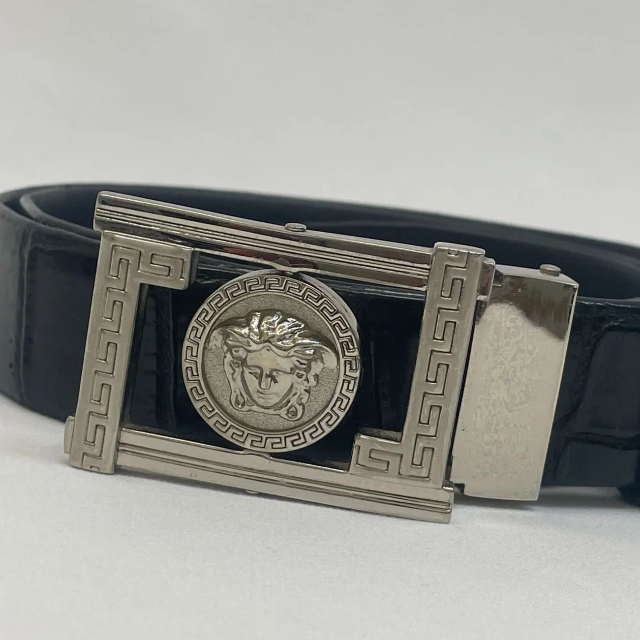 VERSACE ヴェルサーチ　ベルト　メデューサ　クロコ型押し　ブラック K【中古】ヴェルサーチ Versace メデューサバックル ベルト