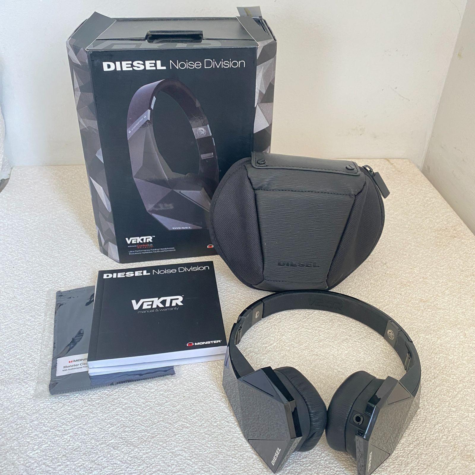 DIESEL VEKTR Noise Division ヘッドホン Amazon.co.jp: Monster