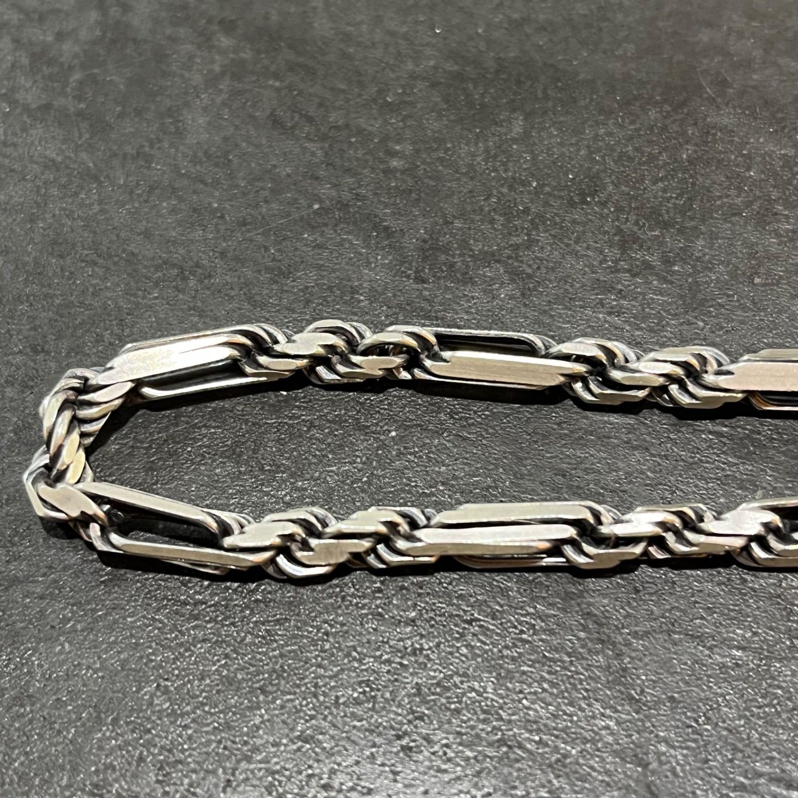 BOTTEGA VENETA チェーンブレスレット 大注目 BOTTEGA VENETA◇Shape シルバー チェーンブレスレット
