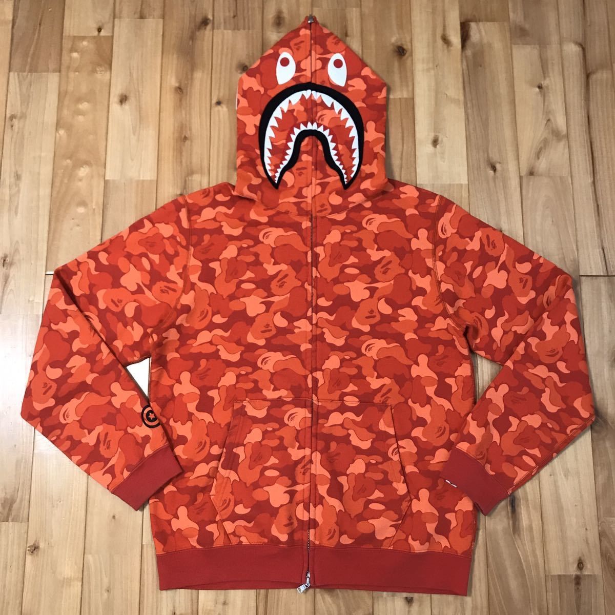 アベイシングエイプ　ソウル限定シャークパーカー ソウル限定 BAPE camo シャークパーカー shark ape ベイプ