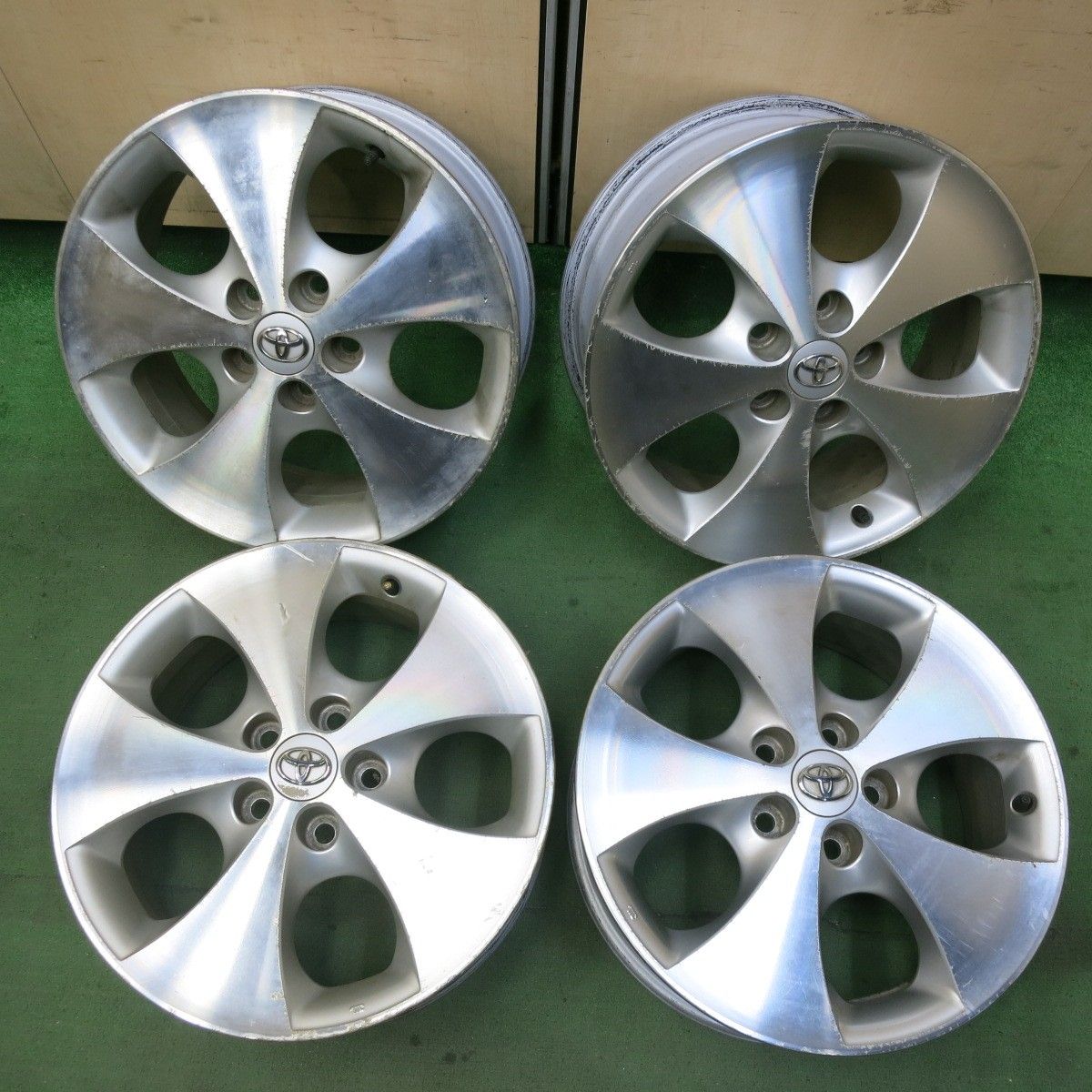 10系アルファード純正ホイール ① トヨタ TOYOTA 初代 10 ALPHARD アルファード 純正アルミ 16 6.5J +39