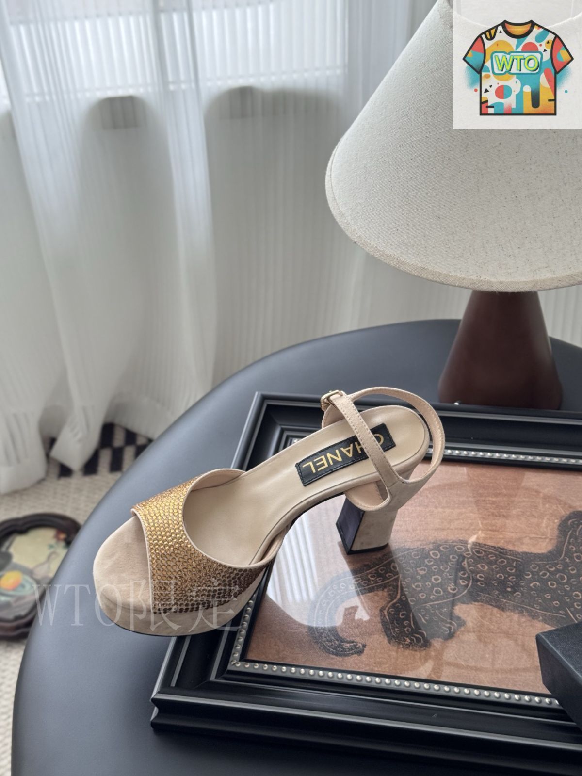 【存在感のあるプラットフォーム♪】 CHANEL 25B新作 サンダル Chanel 25K 早春シリーズ プラットフォームスパンコールサンダル