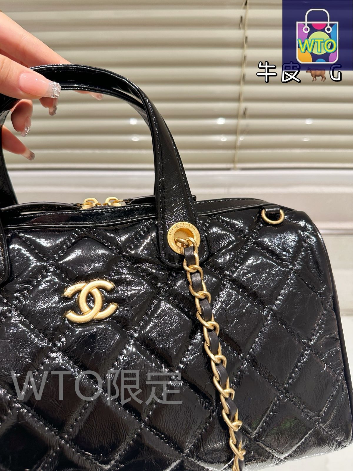 【25S コンパクトサイズ /上品で抜群な存在感】CHANEL バングル 今日特価】Chanel シャネル 25S 漁網バッグ 小カードポーチ付き