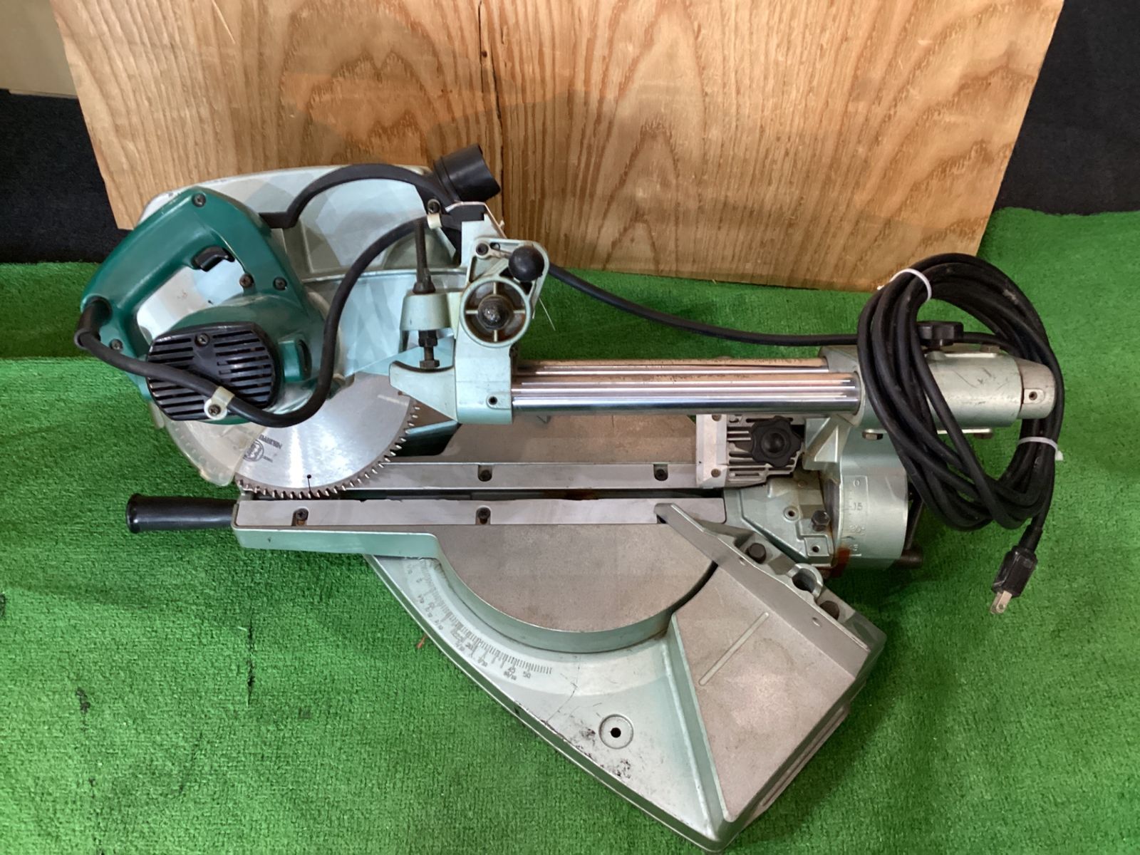 日立工機 C8FB2 216㎜ 卓上スライドマルノコ ※現状品・ストッパーゴム 