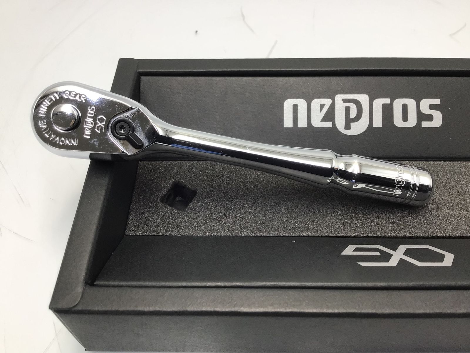 京都機械工具(KTC)ネプロス9.5sq.ラチェットハンドル NBR390A シルバー 京都機械工具(KTC)ネプロス ラチェットハンドル 京都機械工具(KTC