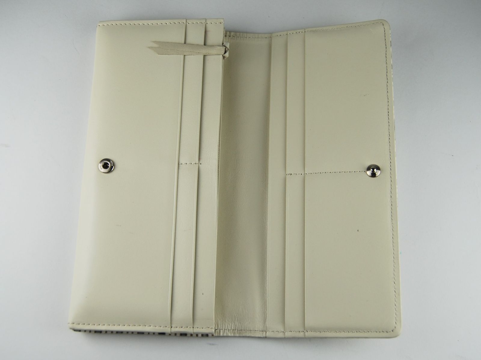 USED/B】文庫屋大関□長財布 中古品】 千と千尋の神隠し 財布