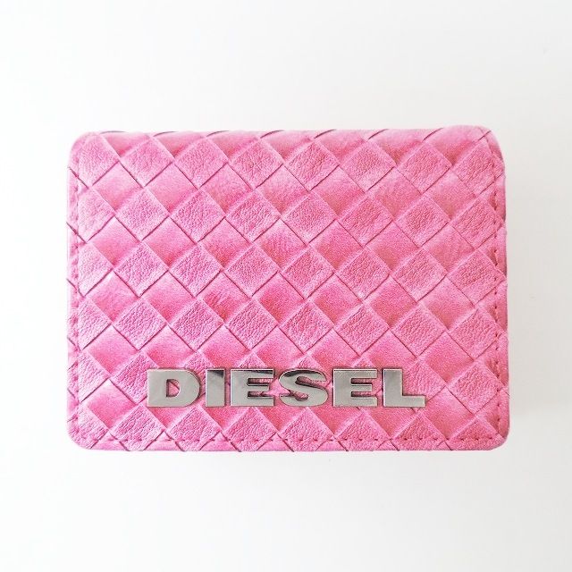 DIESEL(ディーゼル) 3つ折り財布美品 - ピンク 型押し加工 レザー