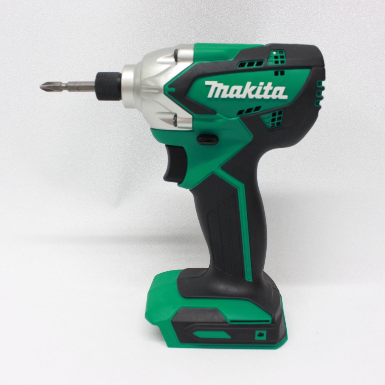 Makita - MAKITA マキタ MTD001D インパクトドライバー 本体のみ 緑 美品 普通にいいインパクトなんだけど。。。】MTD001Dレビュー_マキタ