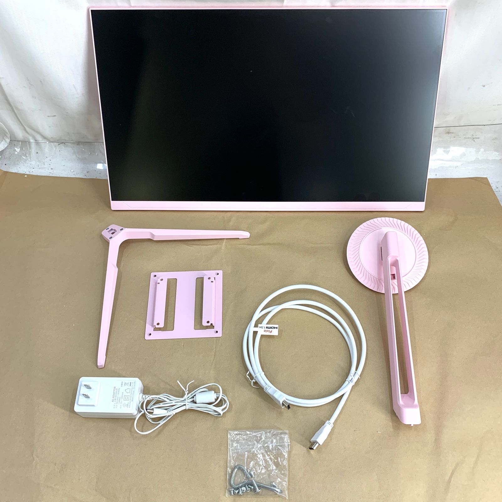 Pixio PX246Wave Pastel Pink ゲーミングモニター 画面が視界に収まり