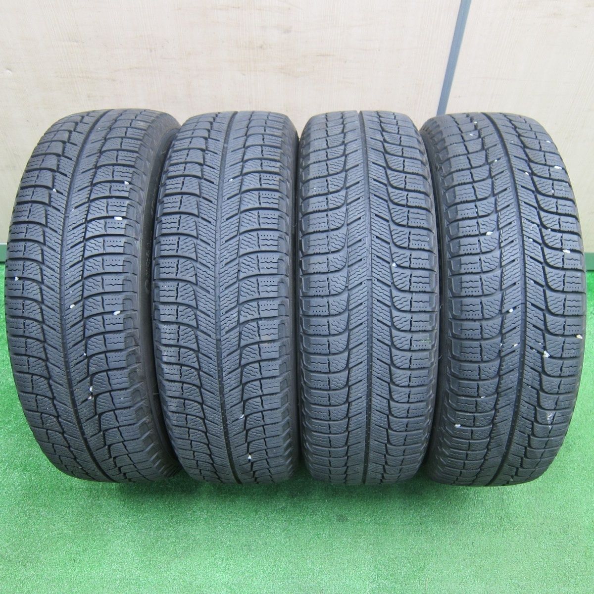 バリ溝 社外15インチ アルミホイール スタッドレスタイヤ付き185/65R15 楽天市場】185／65R15（ホイール穴数5）（スタッドレスタイヤ