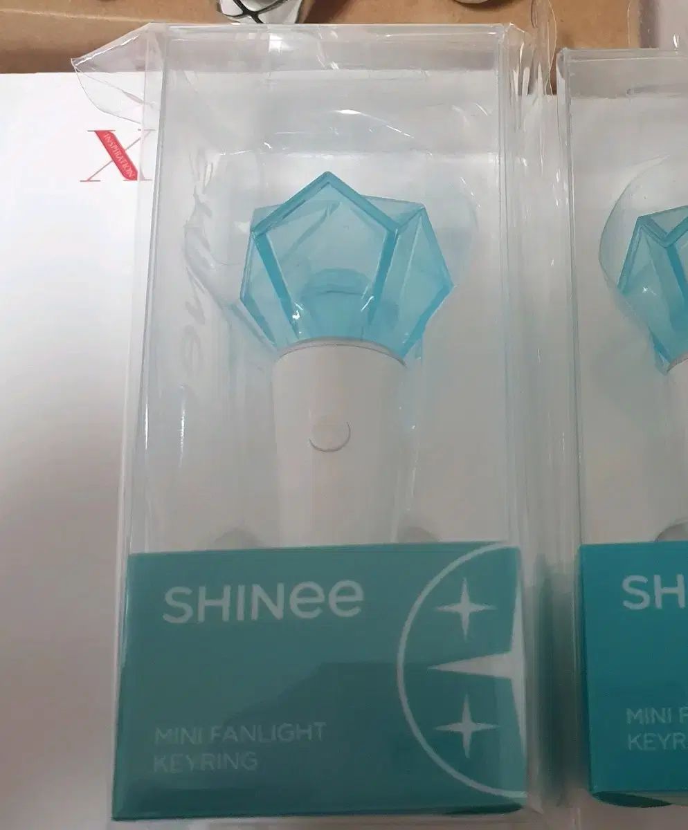 SHINee(シャイニー) ミニ SHINee ペンライト キーリング 未開封