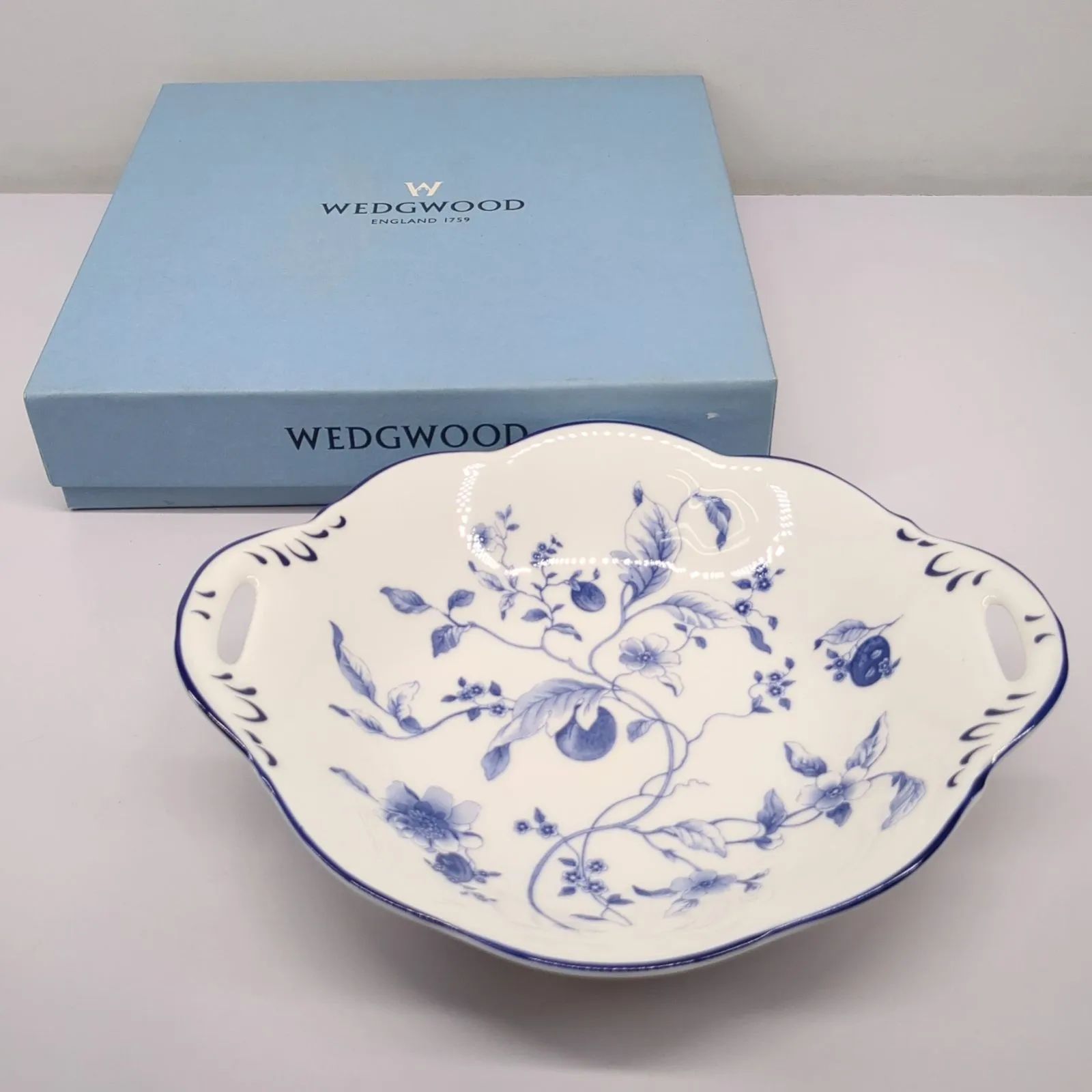 英国製　美品　ウェッジウッド ブループラム　ウィンザートレイ 皿　プレート ウェッジウッド ブループラム ウィンザートレイ - メルカリ
