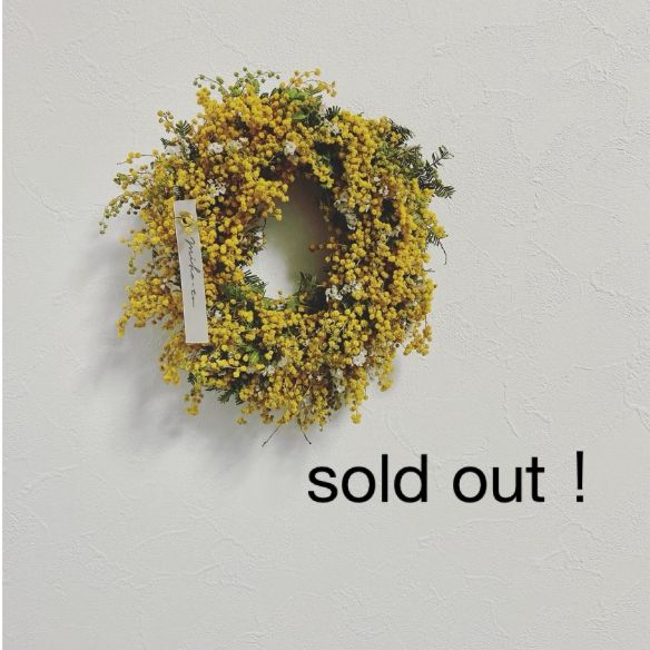 大きなミモザとピンクのオーバルリース イタリア産ミランドール