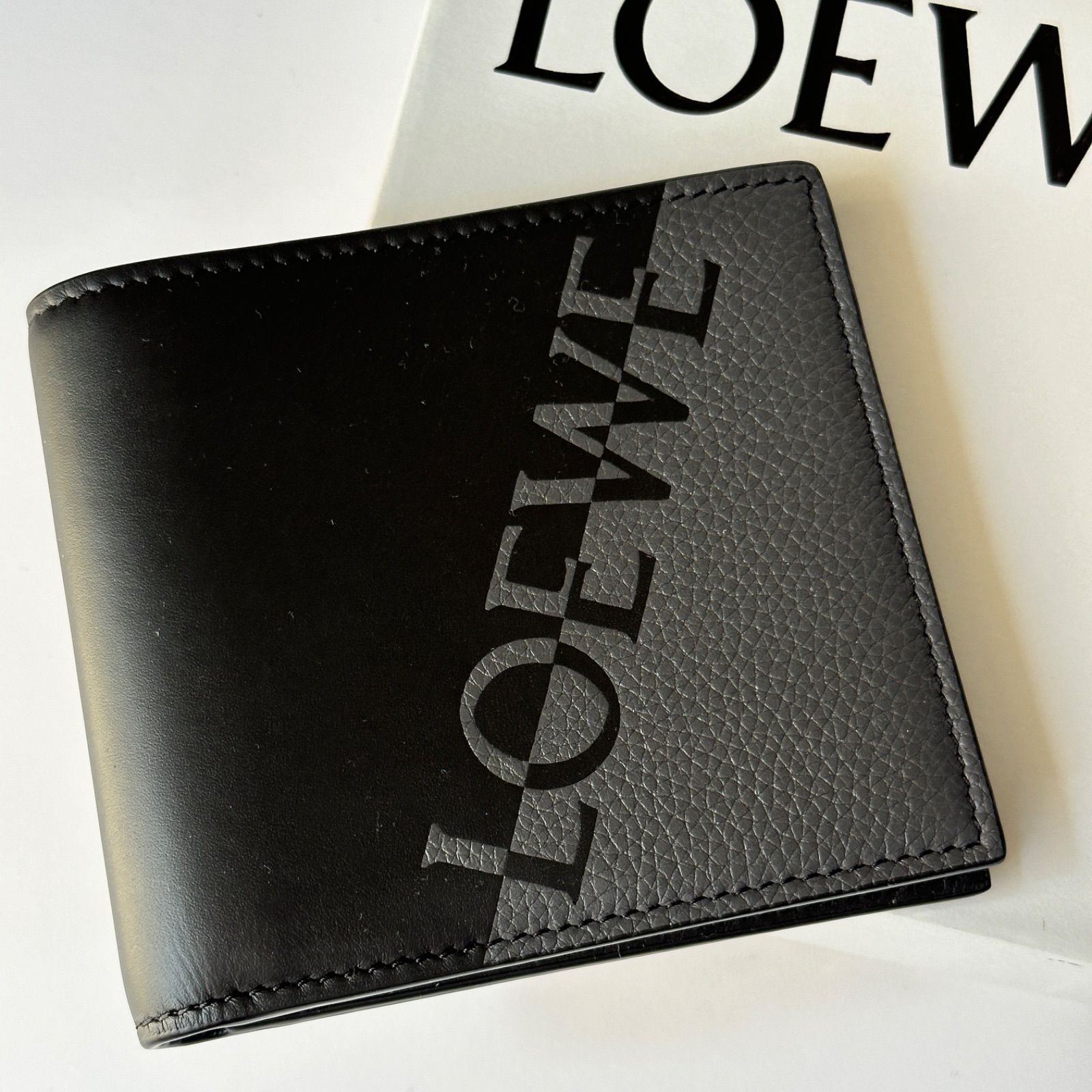 新品 LOEWE ２つ折り財布 バイカラー ブラック ロゴ グレー ロエベ カードケース 折り畳み バイフォールド