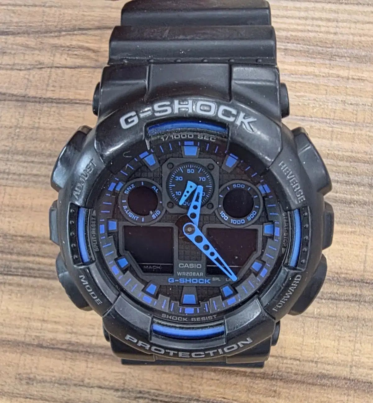 G-SHOCK GA-100 リストウォッチ デジタルアナログ リストウォッチ