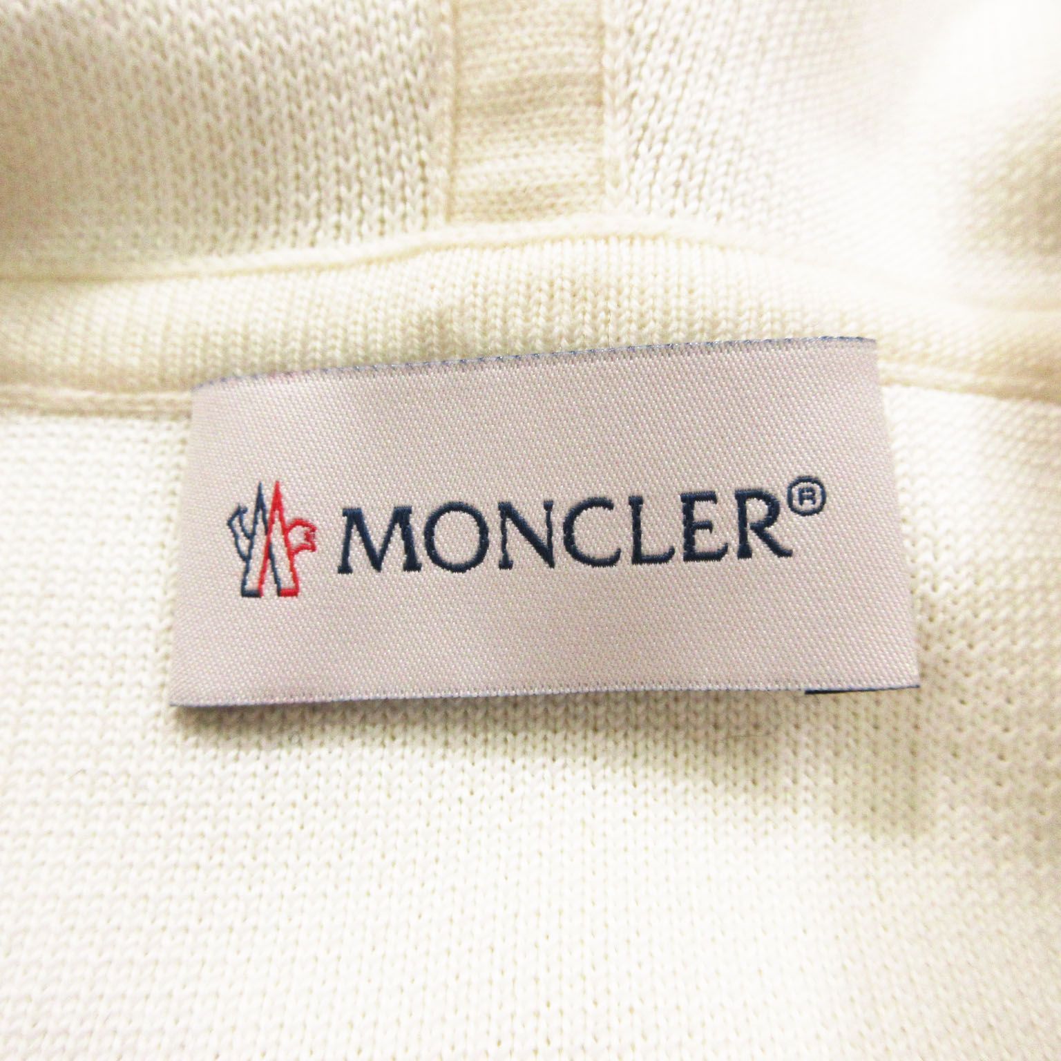 MONCLER モンクレール ニット ジップアップ パーカー 袖ワッペン ファスナー アイボリー サイズM レディース G20939B00003 MONCLER モンクレール ニット ジップアップ パーカー 袖ワッペン