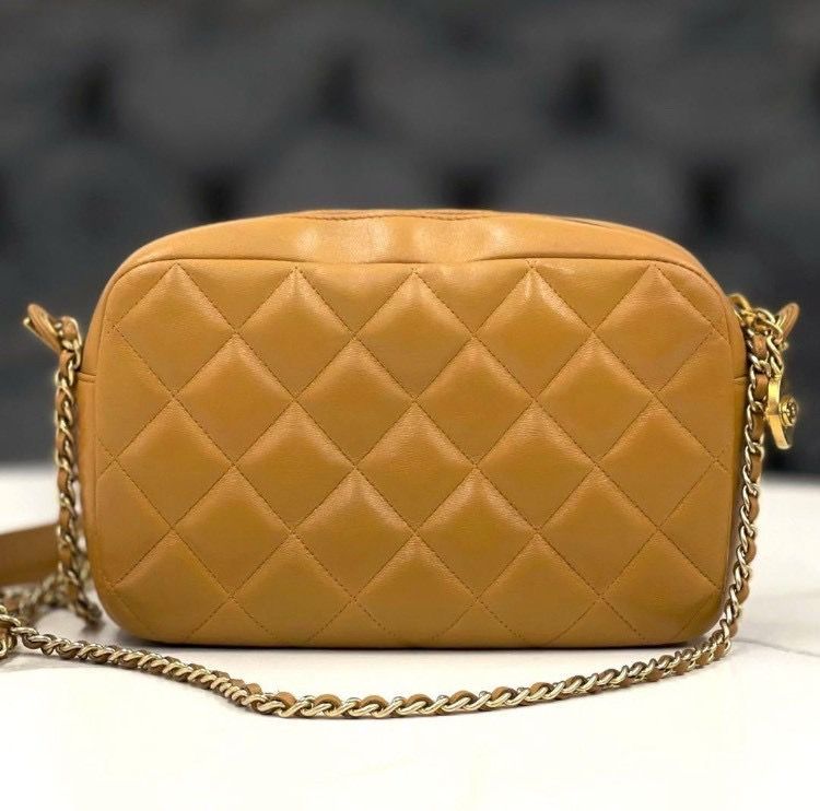 シャネル　マトラッセ　ラムスキン　ショルダーバッグ　キャメル　19番台 シャネル マトラッセ ラムスキン ショルダーバッグ キャメル 19番台