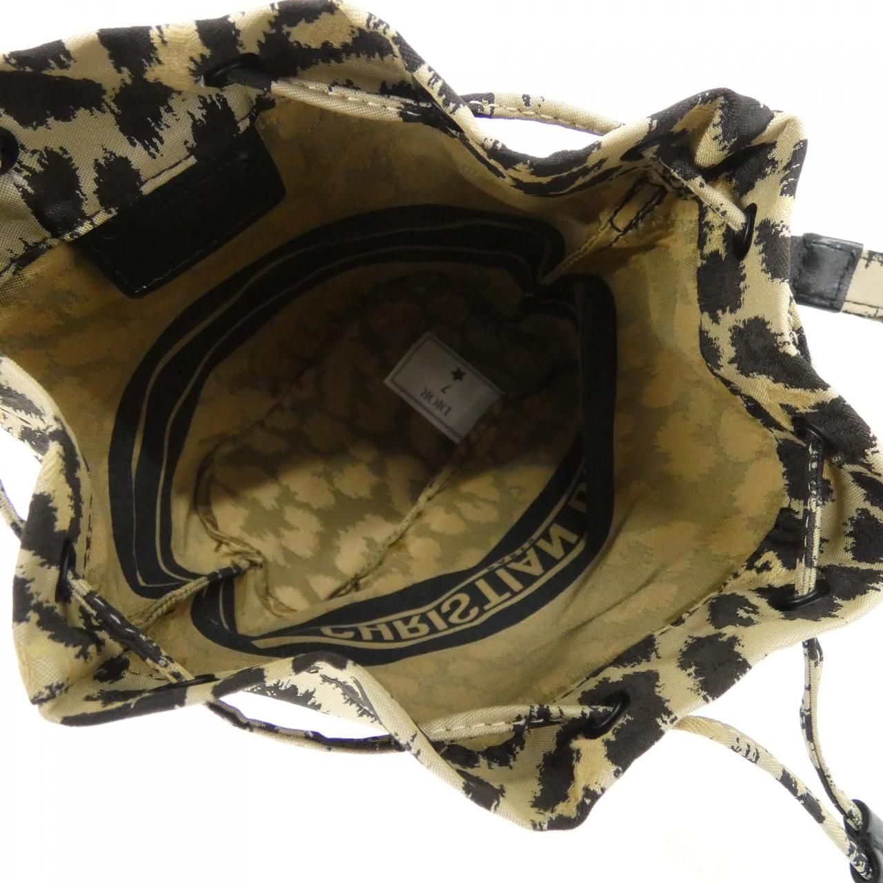 クリスチャンディオール