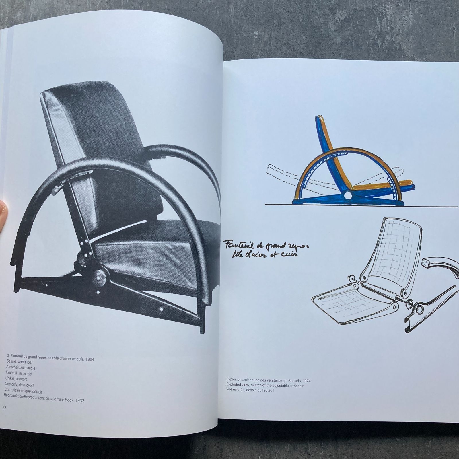 Jean Prouve : Furniture（ジャン・プルーヴェ） 作品集 Jean Prouve : Furniture（ジャン・プルーヴェ） 作品集 Jean