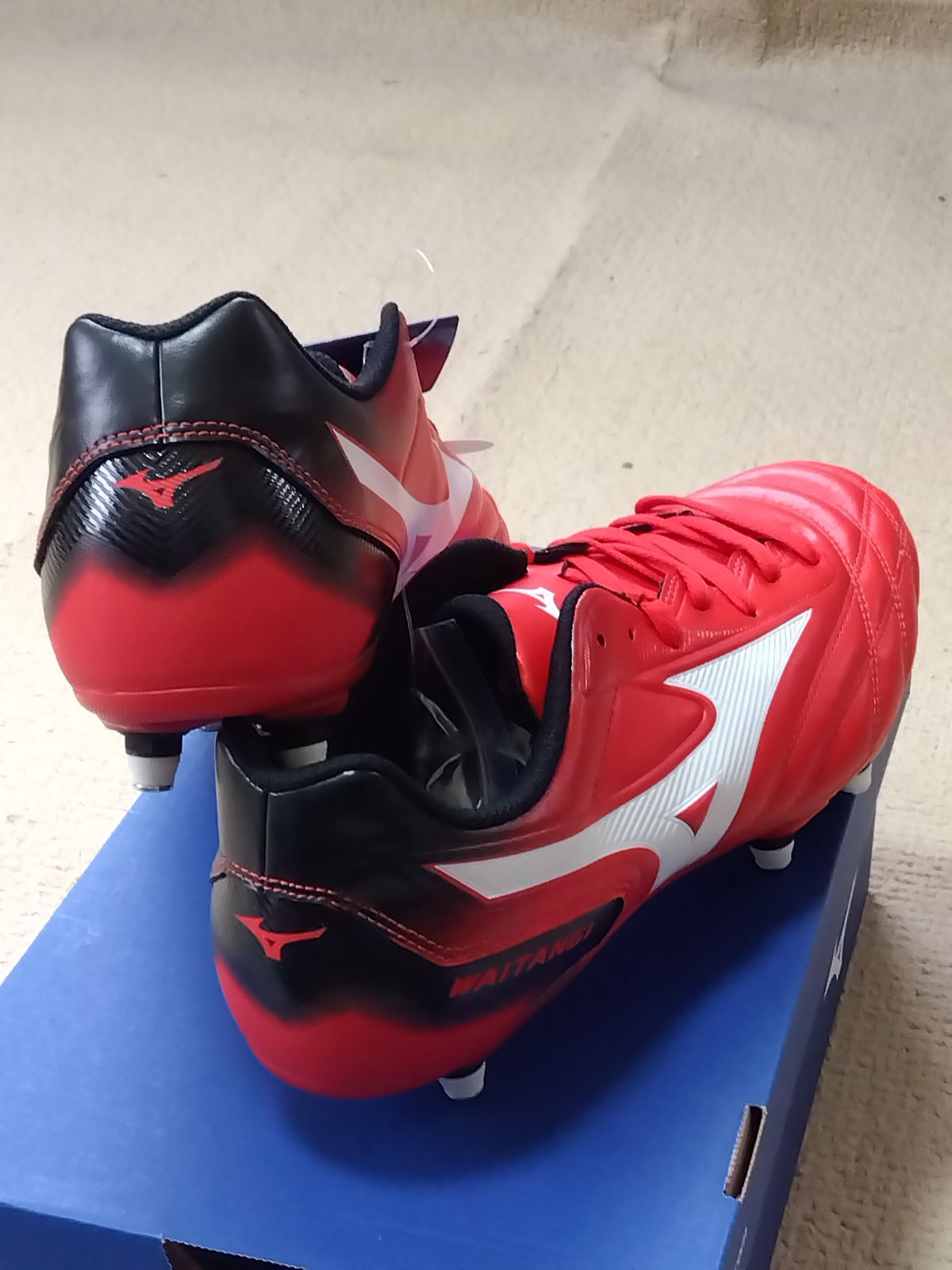 ラグビースパイク／25.5／赤×白／R1GA200101／新品・未使用品