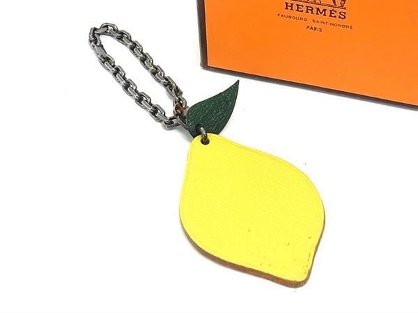 HERMES - ■美品■ HERMES エルメス フルーツポルトクレ レモン レザー シルバー金具 キーホルダー チャーム シルバー系×イエロー系 AY8174 □美品□ HERMES エルメス フルーツポルトクレ レモン レザー シルバー