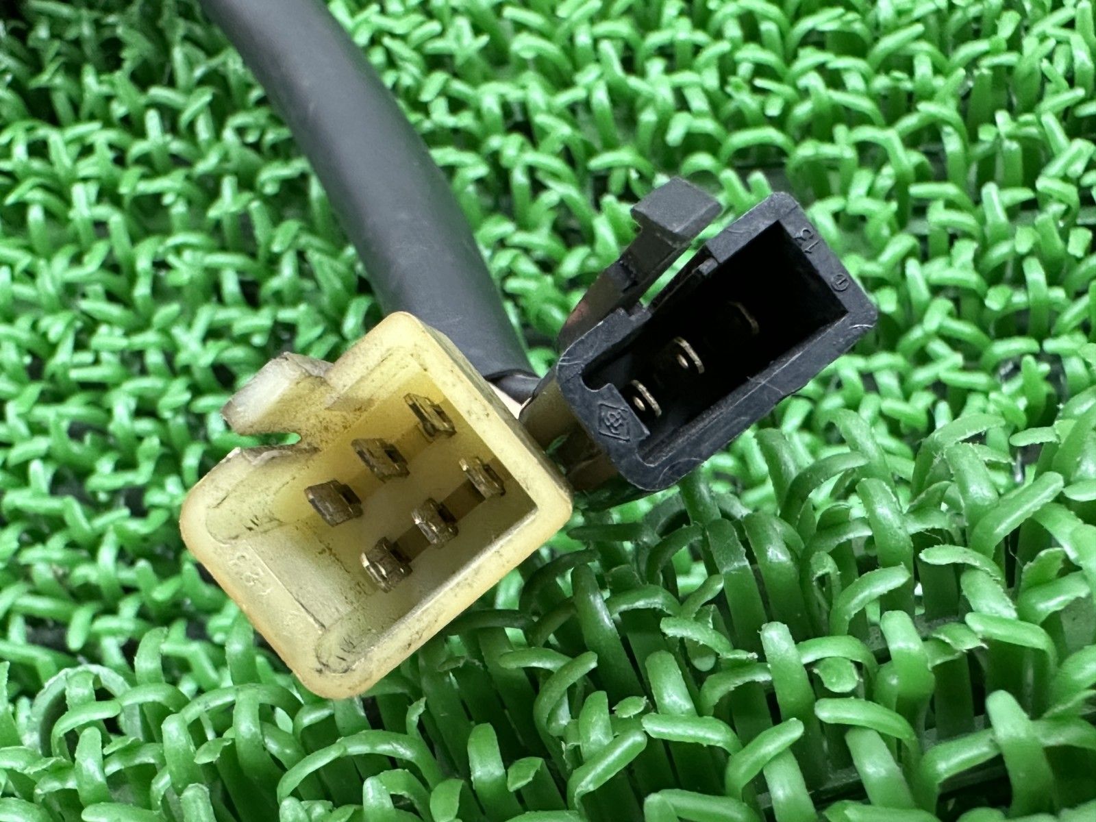 RG400ガンマ イグナイター スズキ 純正 バイク 部品 HK31A CDI スパークユニット 修復素材に 機能的問題なし 品薄 rR